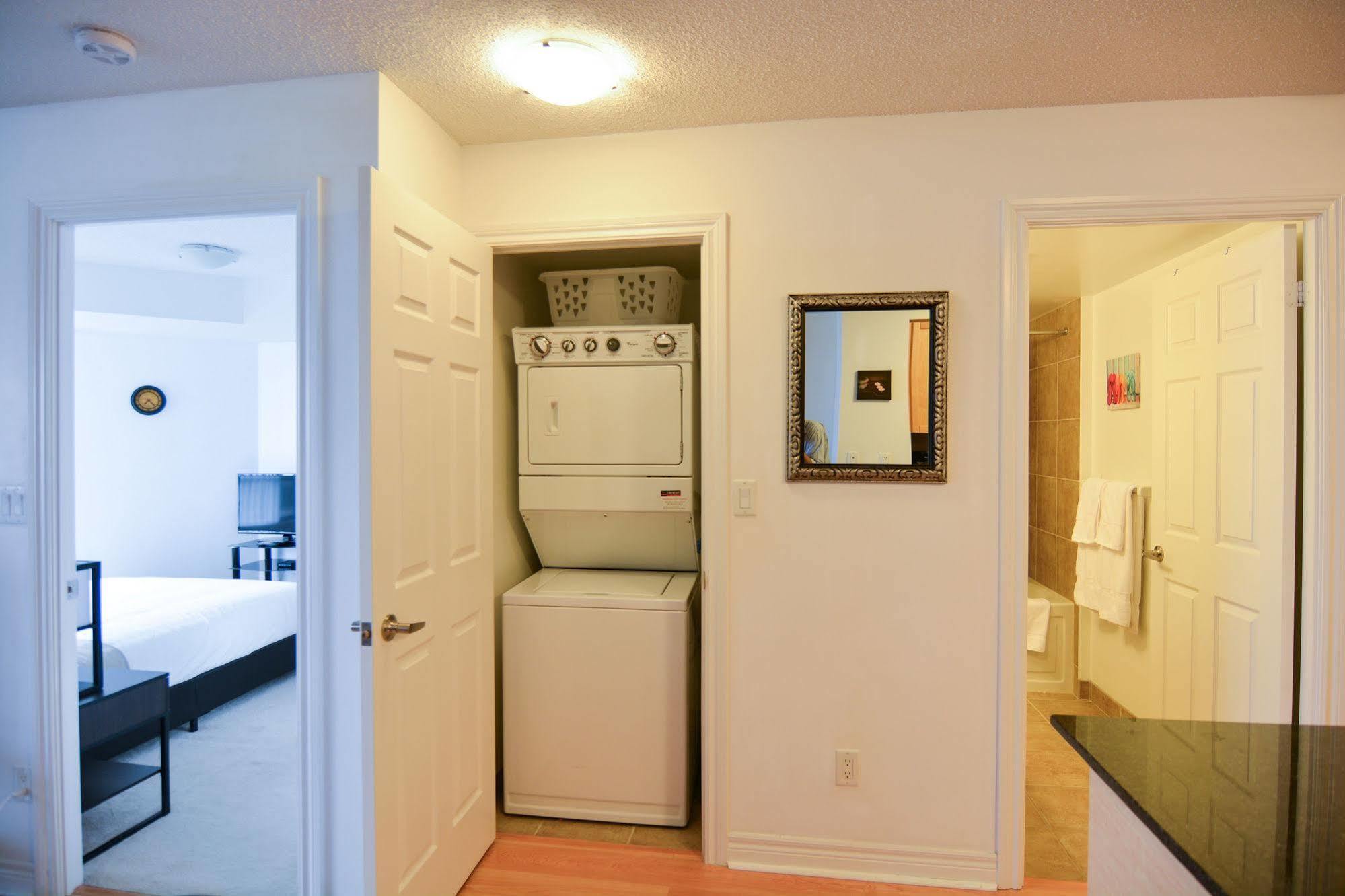 Maplewood Suites - Square One Mississauga Zewnętrze zdjęcie