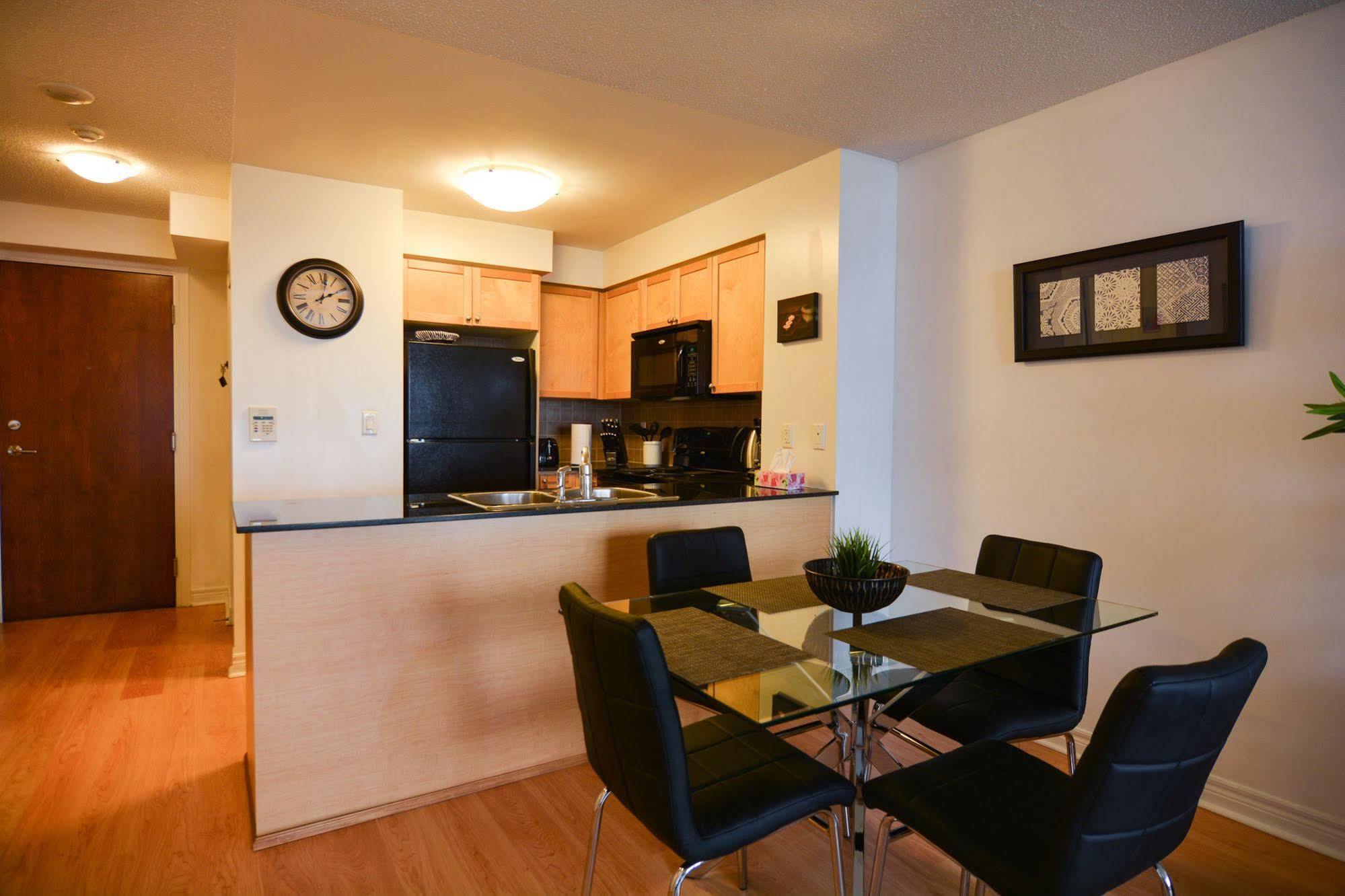 Maplewood Suites - Square One Mississauga Zewnętrze zdjęcie