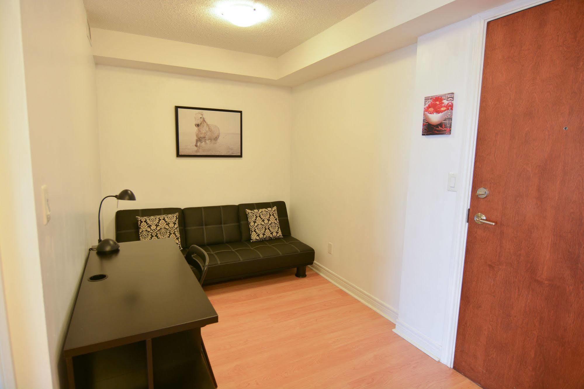 Maplewood Suites - Square One Mississauga Zewnętrze zdjęcie