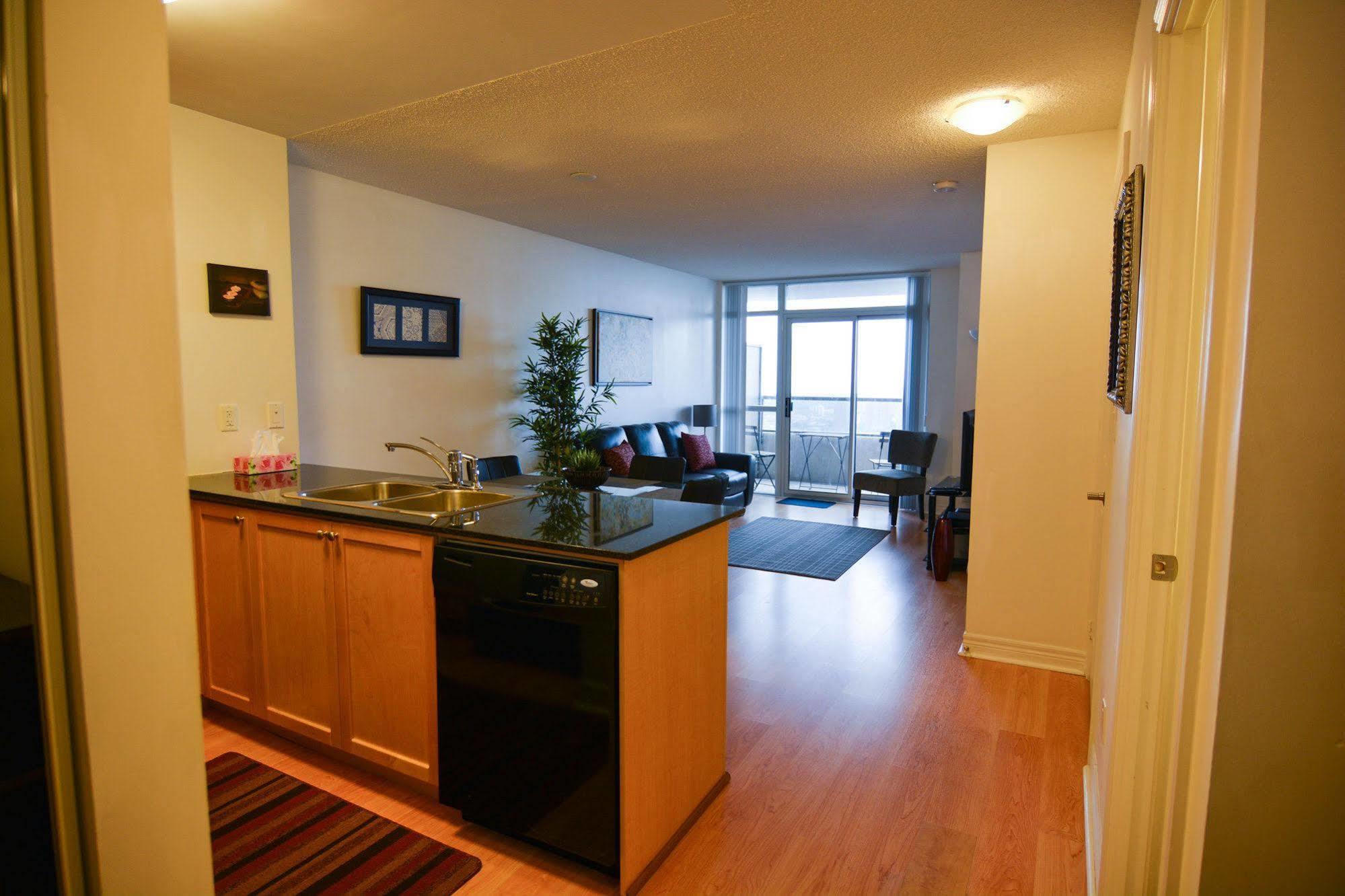 Maplewood Suites - Square One Mississauga Zewnętrze zdjęcie
